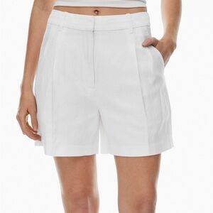 NWT - Aritzia - Wilfred Effortless Linen Short 7” - White